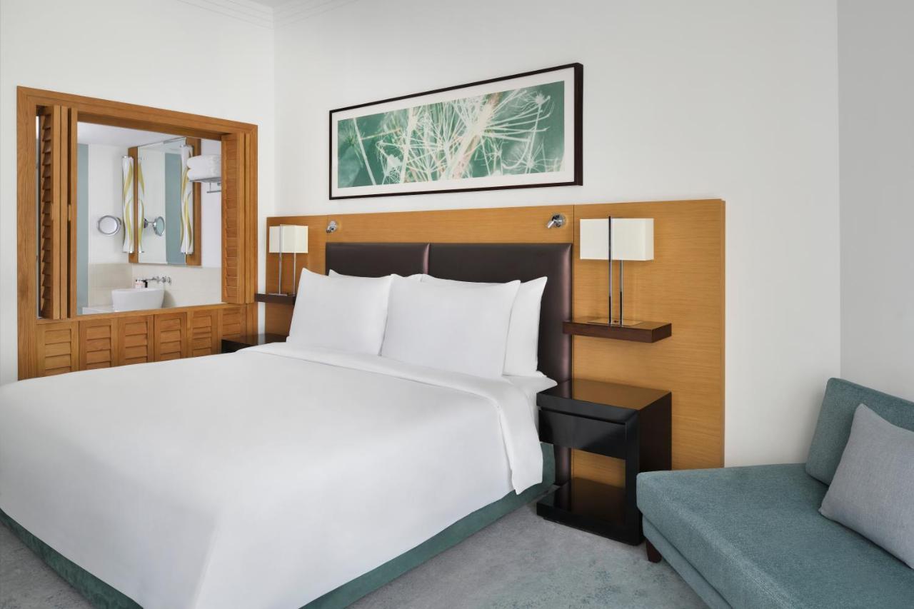 Executive Kamer met Kingsize Bed, Balkon, Toegang tot de Lounge, Ontbijt, Verfrissingen & Avonddrankjes en Canapés