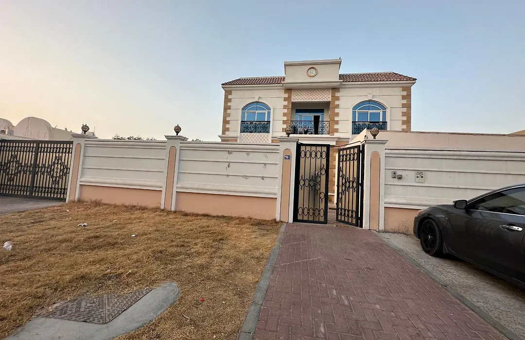 Independent Villa Near Dubai Airport-1