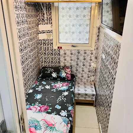 Single Private Partition Close To Metro-3