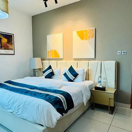 Private Rooms In 3 Bedroom Apartment Skynest Homes Marina Pinnacle-3