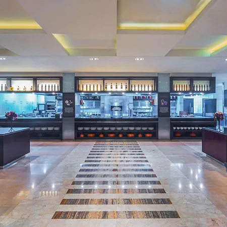 Hyatt Regency Dubai - Corniche-3